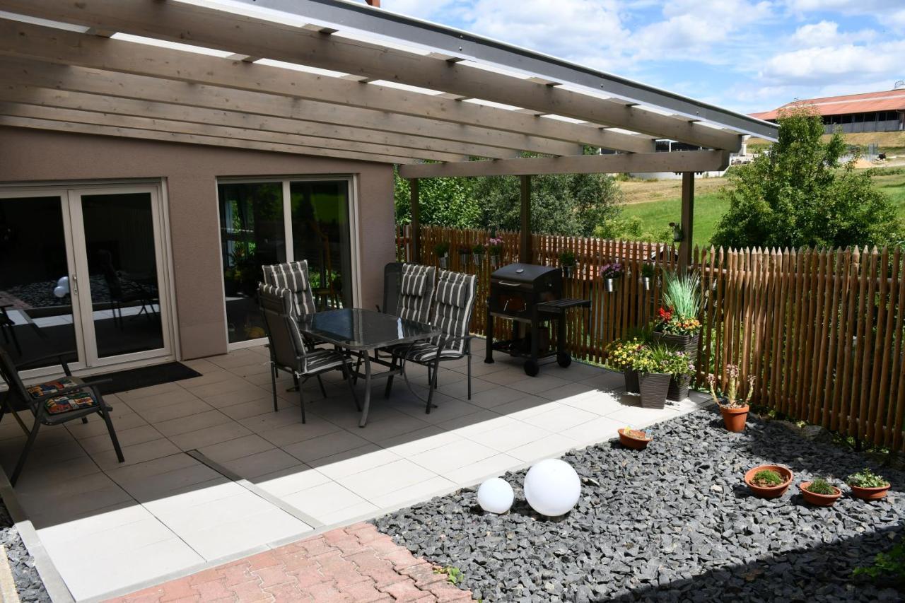 Ferienwohnung „Frosch“ Neukirchen-Balbini Exterior photo